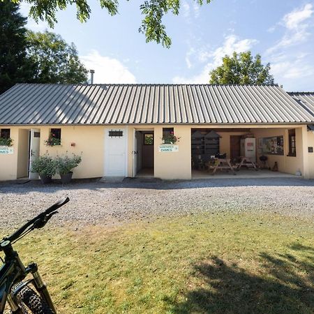 Tente Safari Lodge Ferme Carrique Tardets-Sorholus Zewnętrze zdjęcie