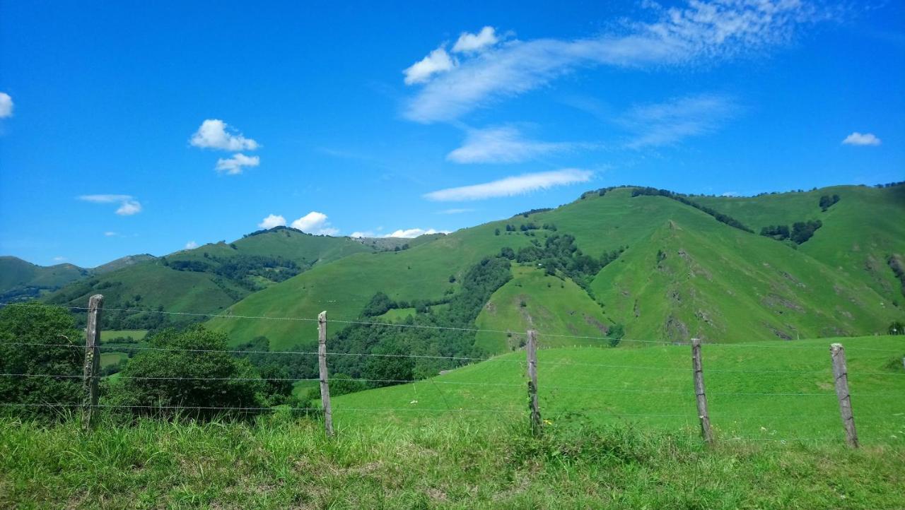 Tente Safari Lodge Ferme Carrique Tardets-Sorholus Zewnętrze zdjęcie